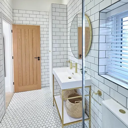 Host & - Pier View 公寓 *