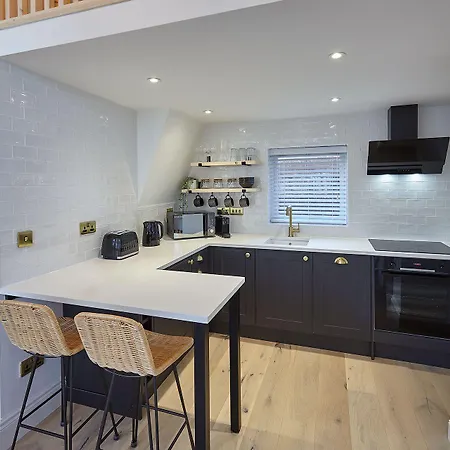 Host & - Pier View 公寓