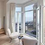 Host & - Pier View